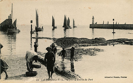 L'entrée du port
