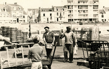 Sur le Quai