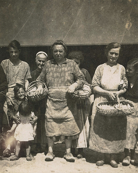 Les saleuses de sardines.