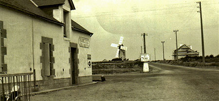Le Moulin de Kerbroué vu depuis les 4 routes