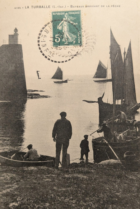 A l'entrŽe du port