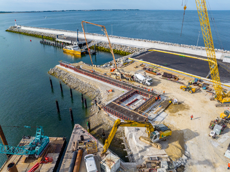 Travaux d'agrandissement du port