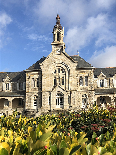 Le bâtiment principal de Pen-Bron