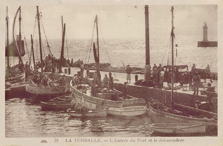 L'entrée du port