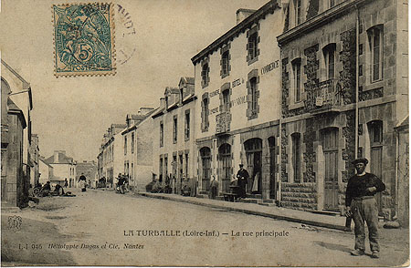 La grande rue et l'Hotel Nicol