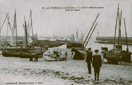 Le port à marée basse