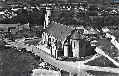 Vue arérienne de l'église de Trescalan