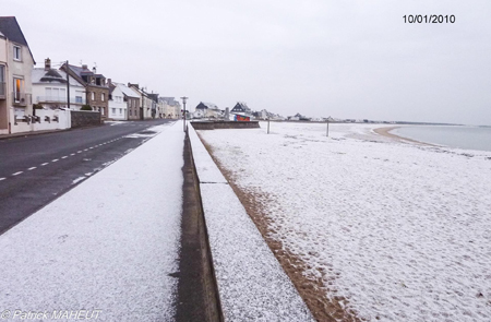 La plage enneigée