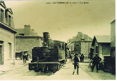 La gare et le petit train