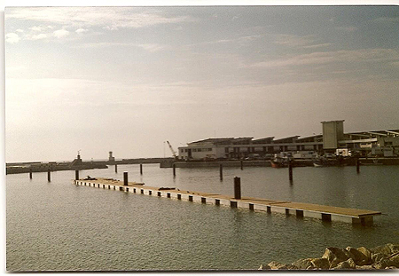 Travaux de creusement du port en 1989