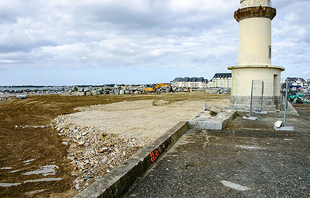 Construction du terre-plein de carénage