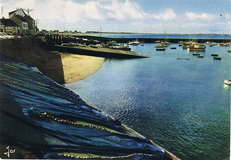 Les filets sèchent sur le quai