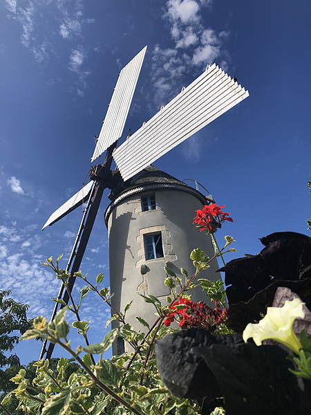 Le Moulin de Kerbroué ailes déployées