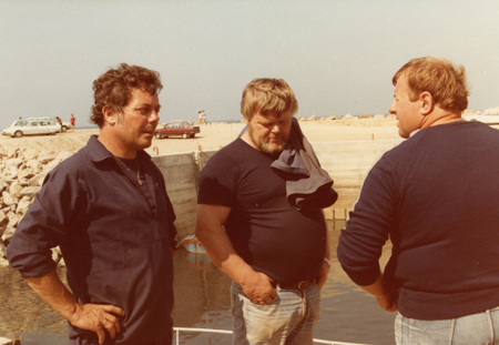 Discussion au port