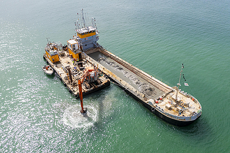 Travaux d'agrandissement du port