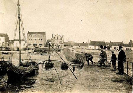 Sur la jetée des Brebis