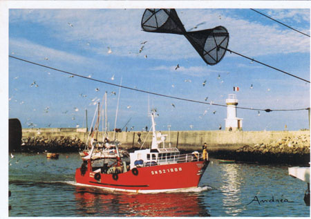 SN 521808 rentrant au port