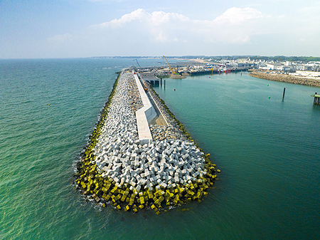 Travaux d'agrandissement du port