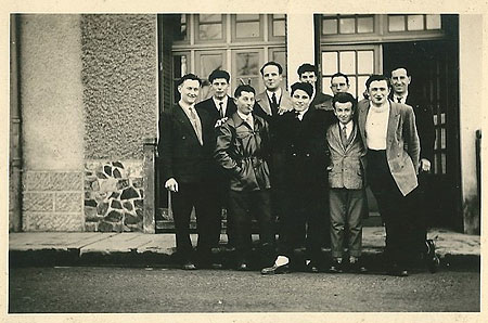 Equipe de Gilbert Morel, atelier de mécanique navale