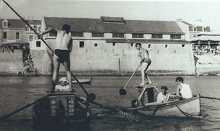 Joutes dans le port