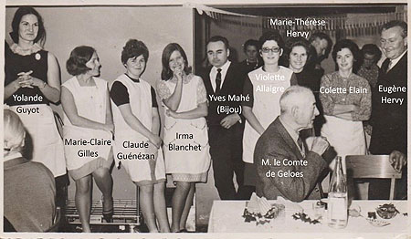 Au service du repas des anciens