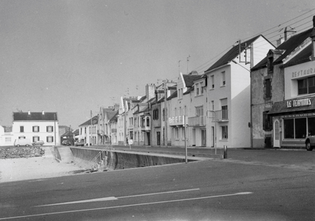 En carénage dans le port à marée basse