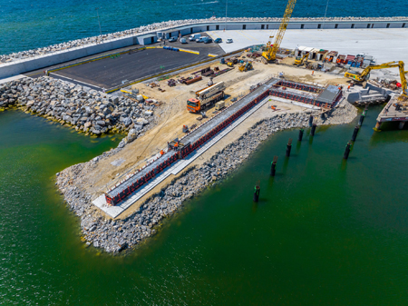 Travaux d'agrandissement du port