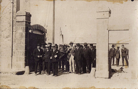 Sortie de l'usine Pellier