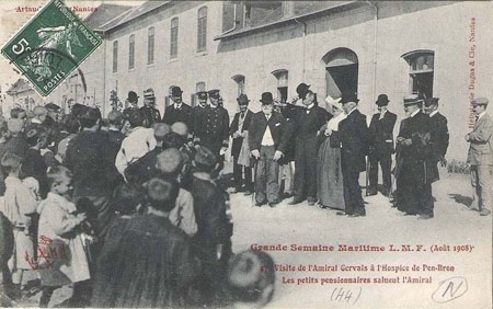 Cortège officiel entrant à Pen-Bron